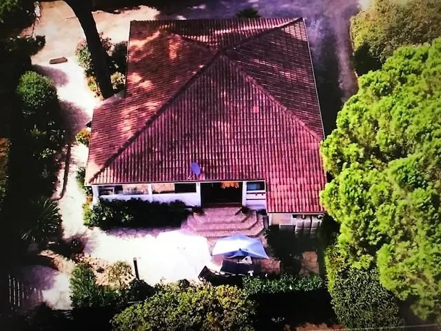 La Maison D Oliver Gassin Casa vacanze