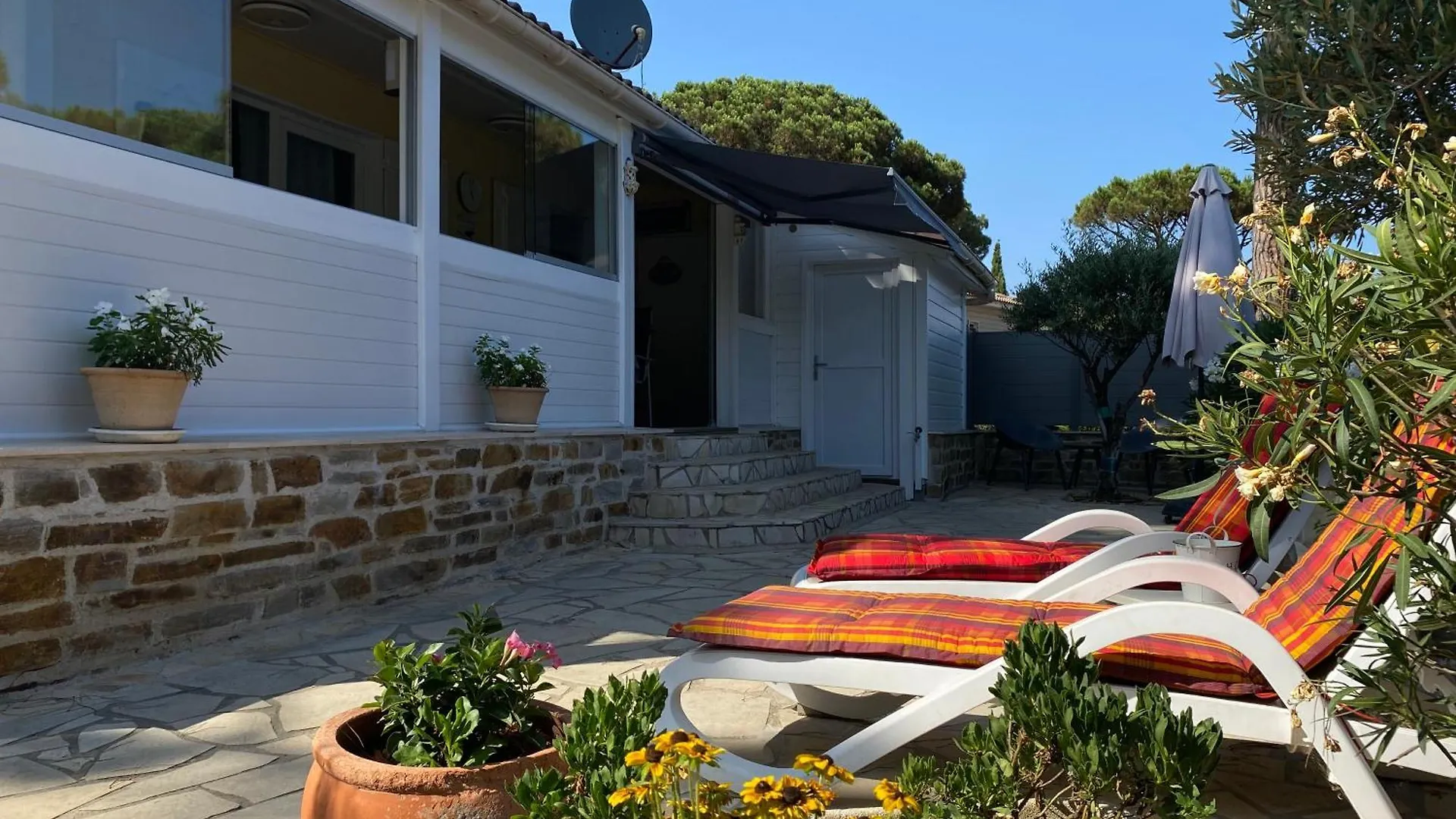 La Maison D Oliver Gassin Holiday home